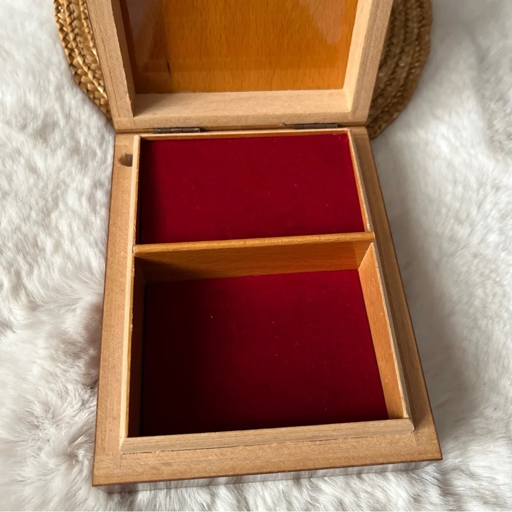 Hummel‎ Wooden Music Box with Gold Accents